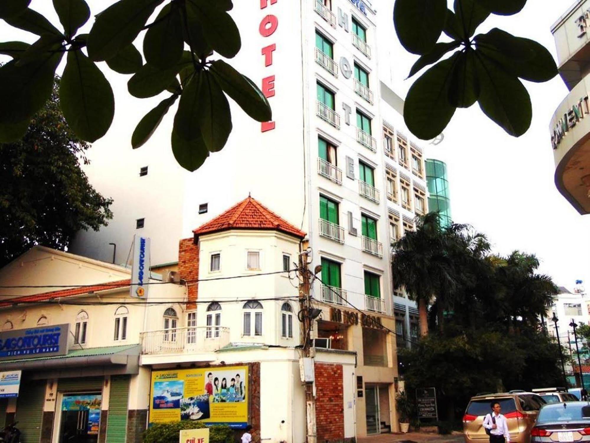 Ha Noi Hotel Near Tan Son Nhat International Airport Ho Si Minh-város Kültér fotó