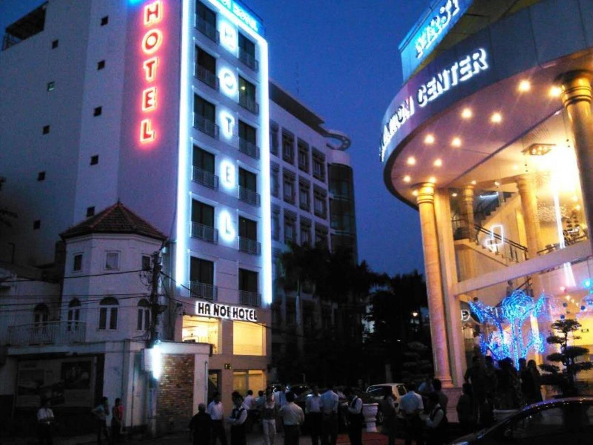 Ha Noi Hotel Near Tan Son Nhat Airport --- Free Airport Pick-Up And Drop-Off Available 24 Hours A Day Ho Si Minh-város Kültér fotó