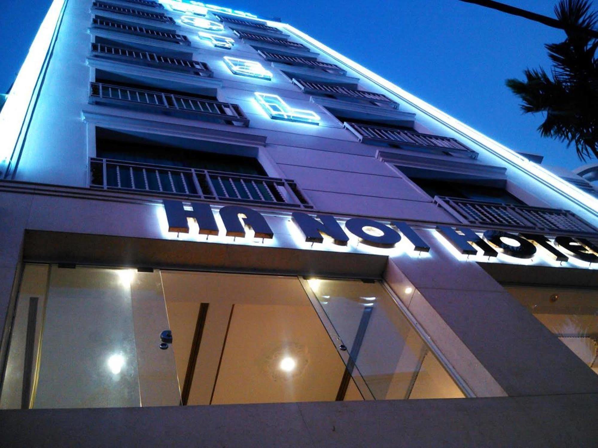 Ha Noi Hotel Near Tan Son Nhat International Airport Ho Si Minh-város Kültér fotó